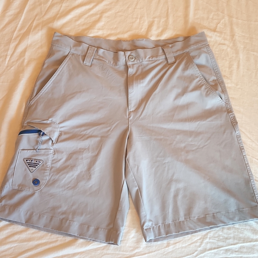 Columbia omni-shield fishing shorts